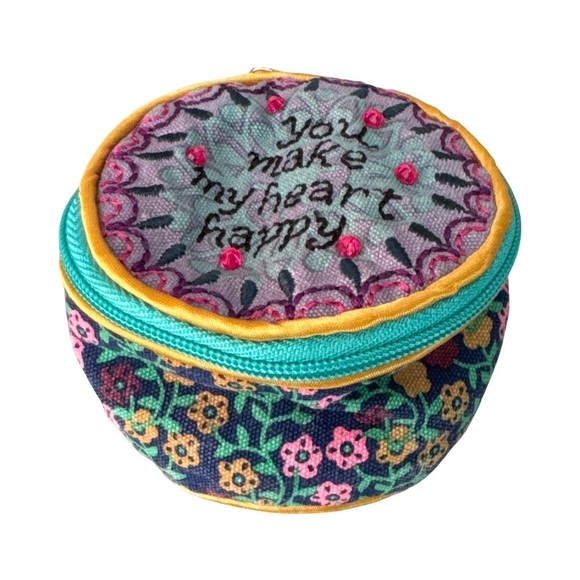Natural Life Embroidered Jewelry Case - Picture 2 of 9